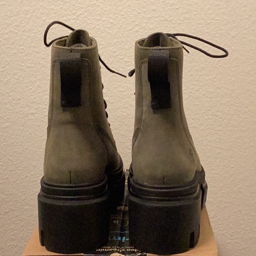 Timberland Women’s Everleigh Lace Up Boots - Picture 4 of 6